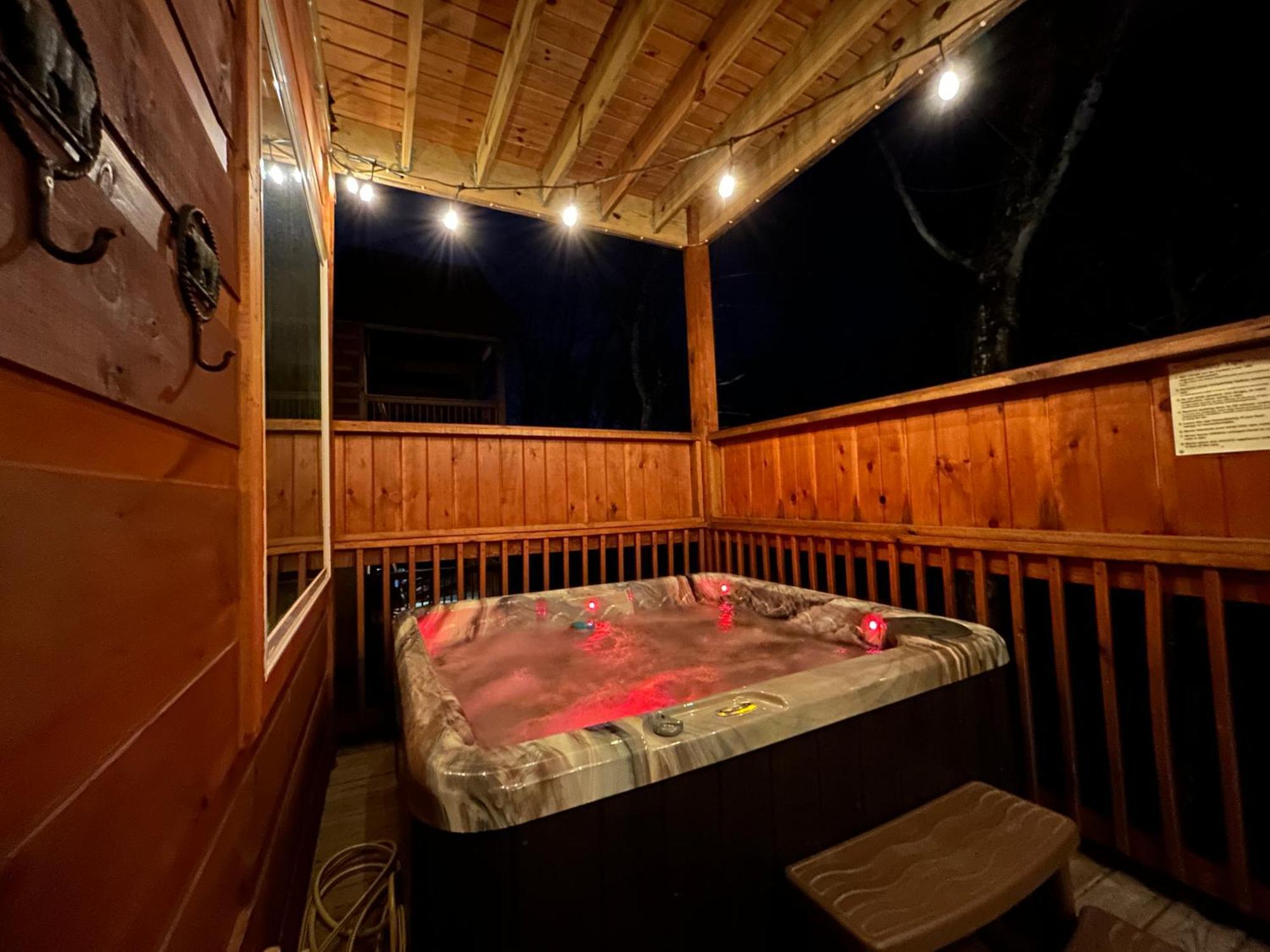 Prime Location & Loaded For Family Fun Villa Pigeon Forge Bagian luar foto